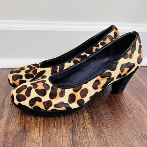 Vaneli Brown & Tan Leopard Print Round Toe Low Pump Heels ~ Sz 7.5